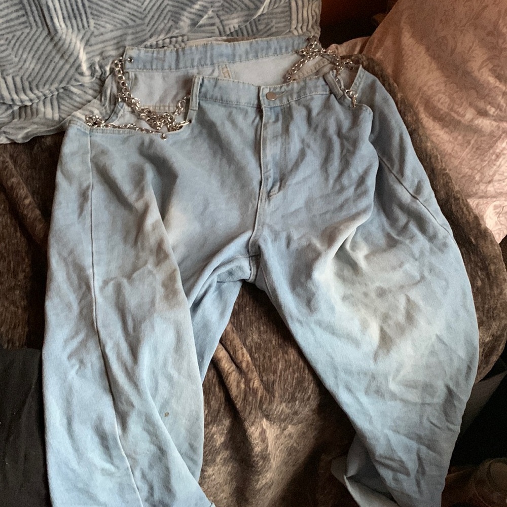 Light blue jeans with chain detailing 2x - 3x